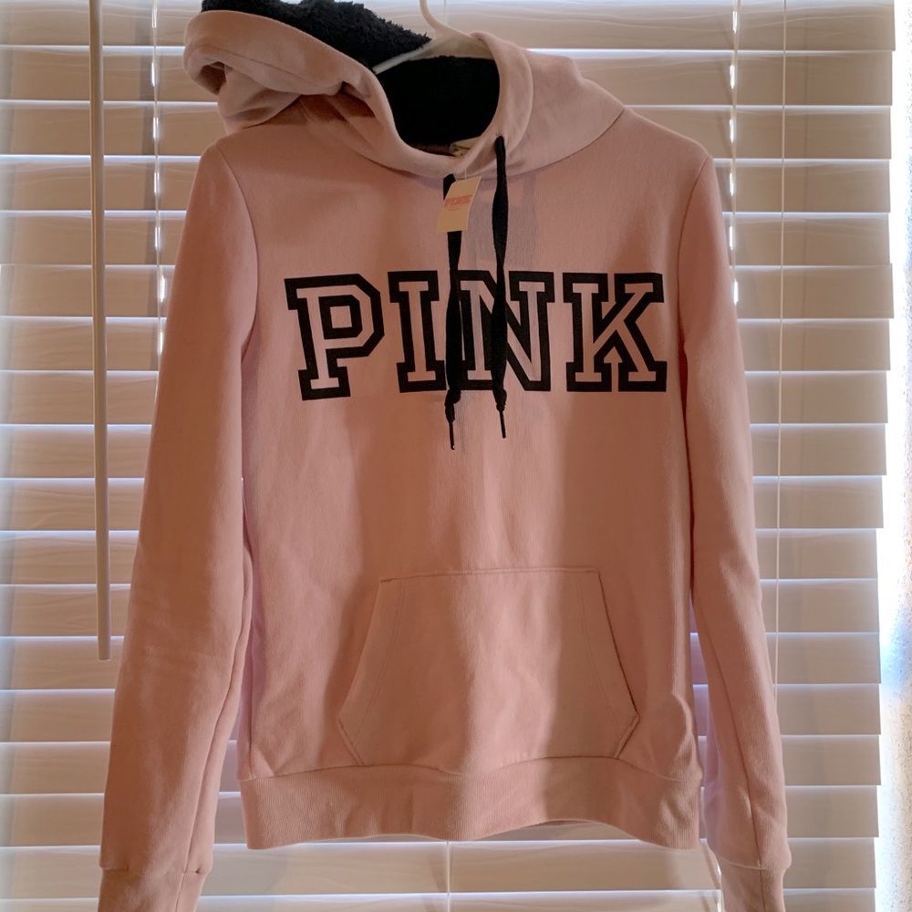 VS pink hoodie